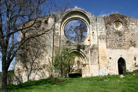 ruinas de Santa María de la Sierra