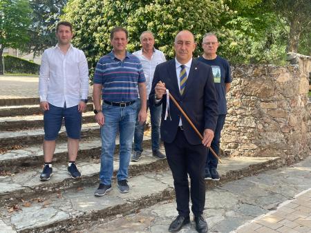 Imagen Miguel Ángel de Vicente renueva su compromiso con los vecinos de Collado Hermoso tomando posesión como alcalde